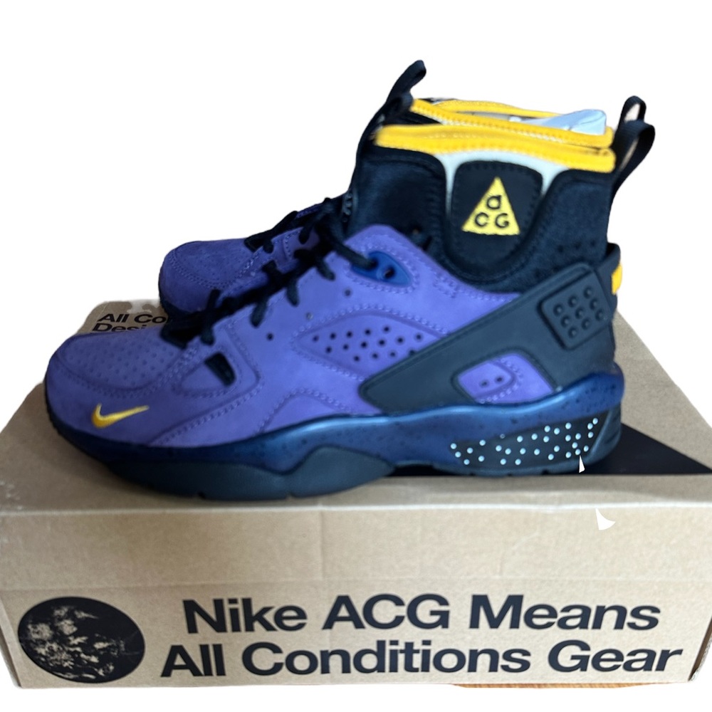 Nike ACG Air Mowabb - Gravity Purple/University Gold - Women’s 7.5